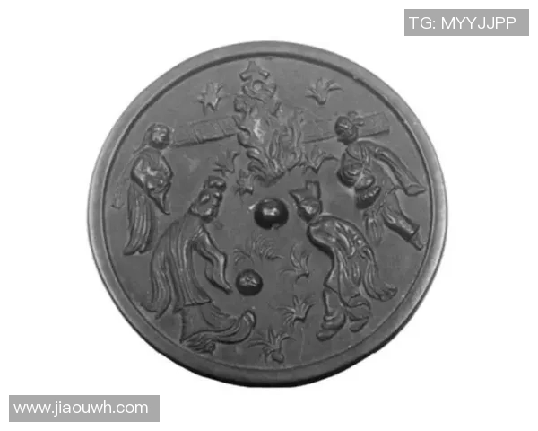 探索足球纹铜镜背后的历史与文化意义及其在古代社会中的独特地位