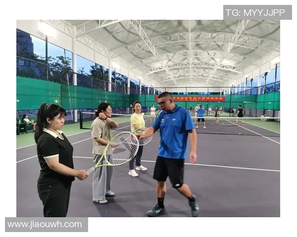 深圳网球队的耐力之道:揭秘网球巨献背后的训练与坚持